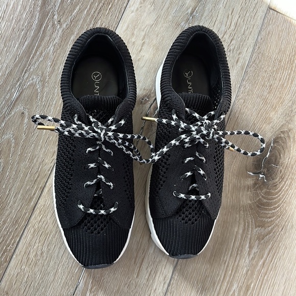 Unity In Diversity Black Knit Athletic Sneaker Shoe - Picture 4 of 10